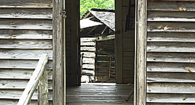 McConnell Log Cabin: Used Half-Dovetail Notching | Historic Brattonsville
